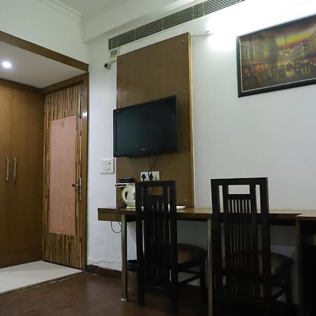 غازي أباد Hotel Parth Inn المظهر الخارجي الصورة