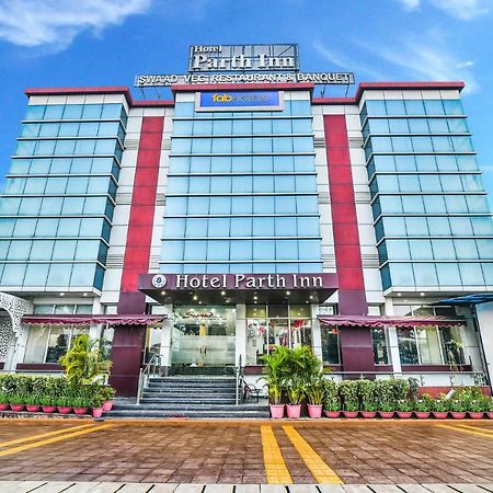 غازي أباد Hotel Parth Inn المظهر الخارجي الصورة