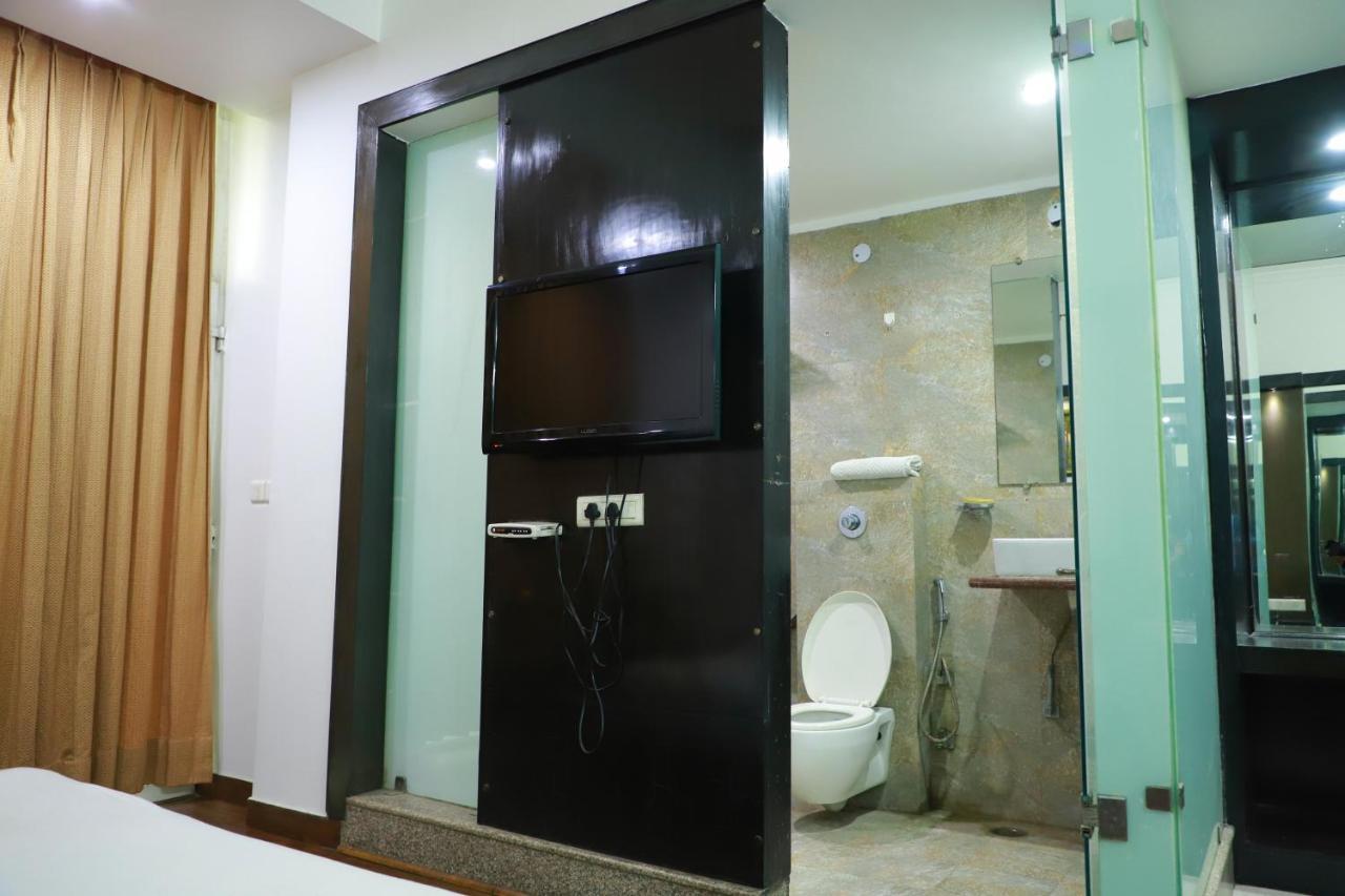 غازي أباد Hotel Parth Inn المظهر الخارجي الصورة