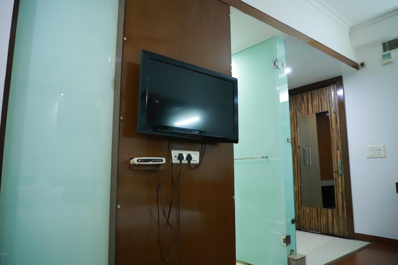 غازي أباد Hotel Parth Inn المظهر الخارجي الصورة