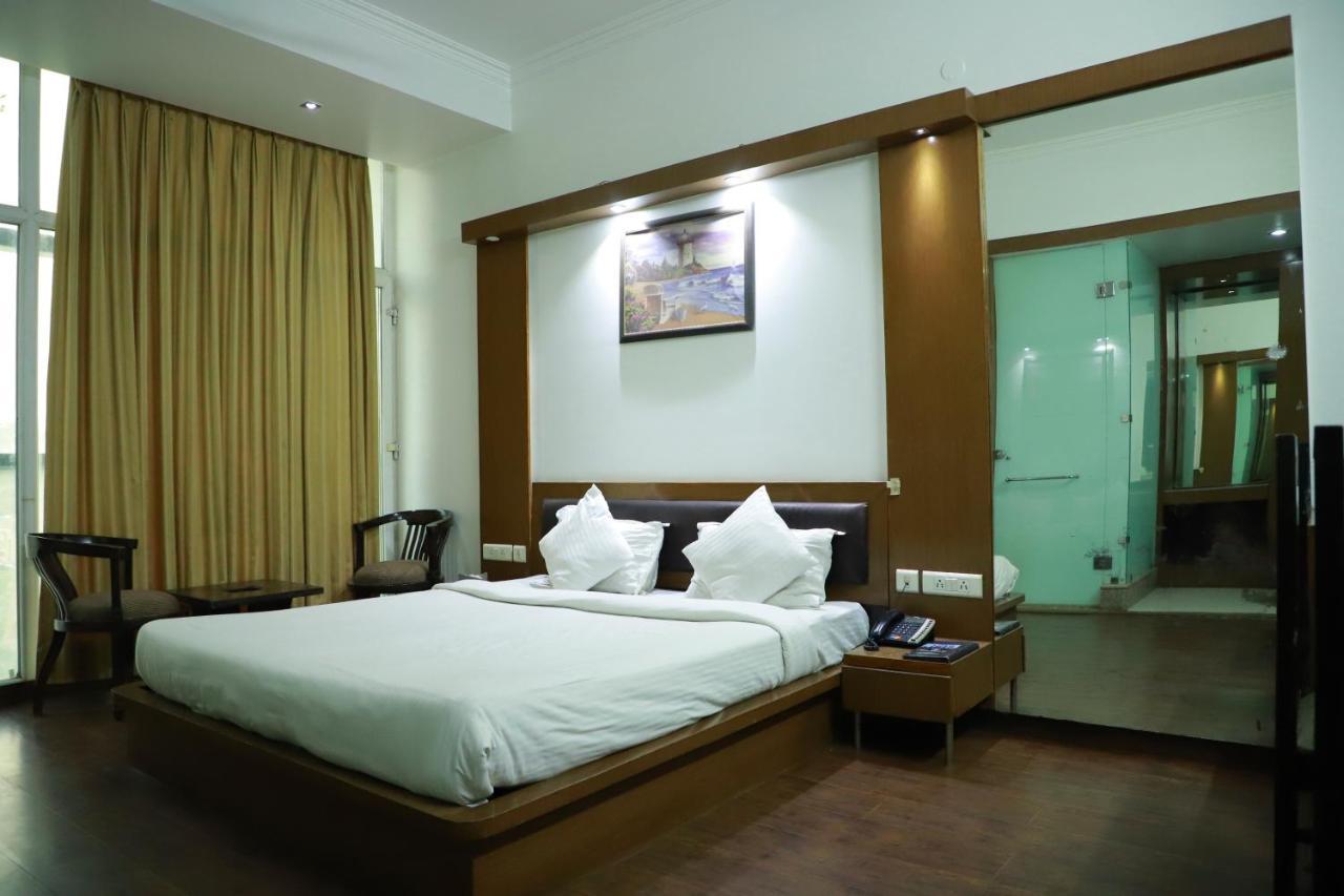 غازي أباد Hotel Parth Inn المظهر الخارجي الصورة