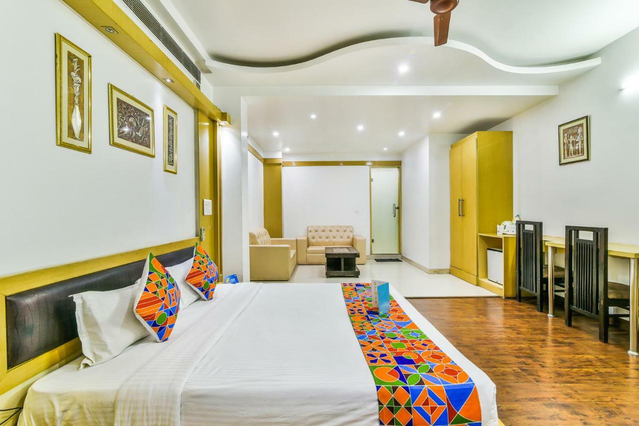 غازي أباد Hotel Parth Inn المظهر الخارجي الصورة