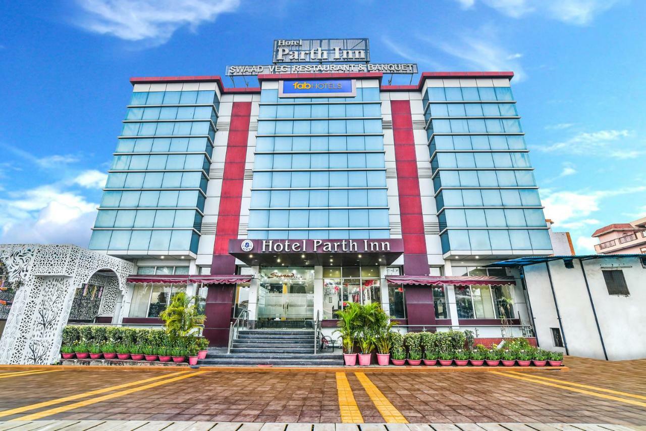 غازي أباد Hotel Parth Inn المظهر الخارجي الصورة