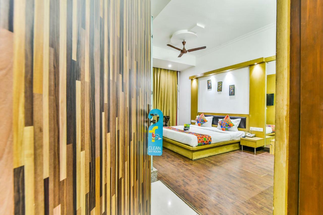 غازي أباد Hotel Parth Inn المظهر الخارجي الصورة