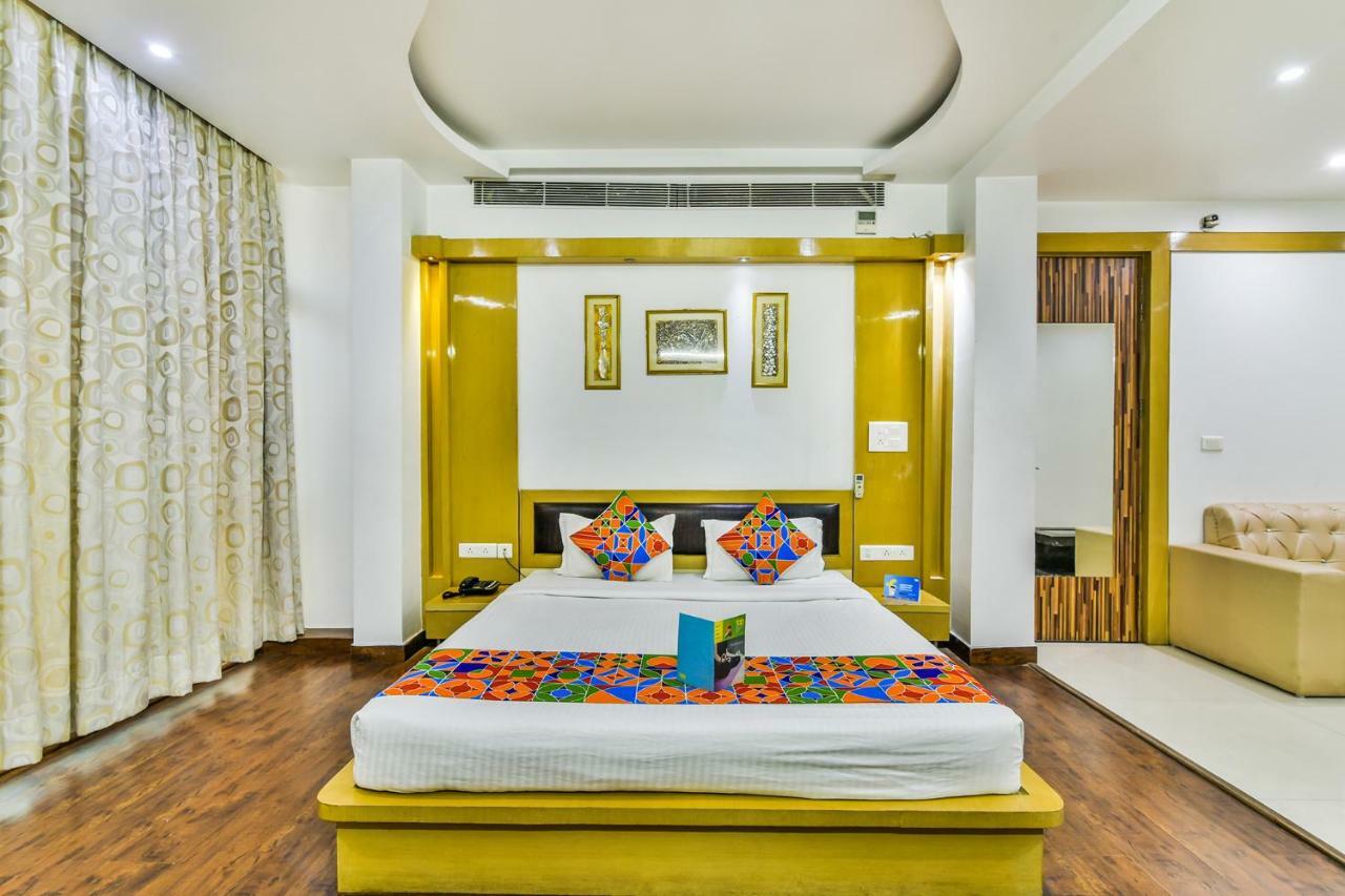 غازي أباد Hotel Parth Inn المظهر الخارجي الصورة