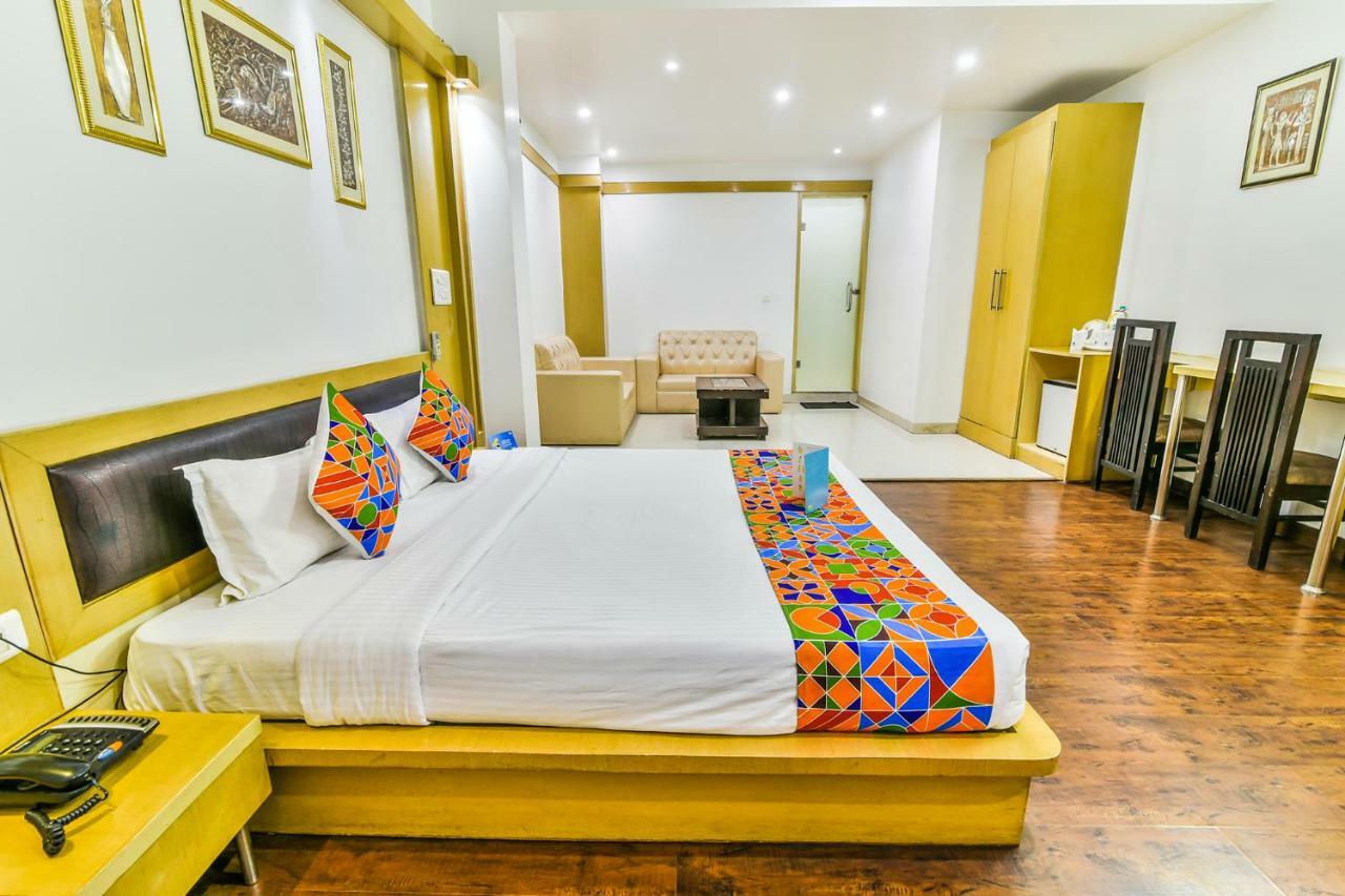غازي أباد Hotel Parth Inn المظهر الخارجي الصورة