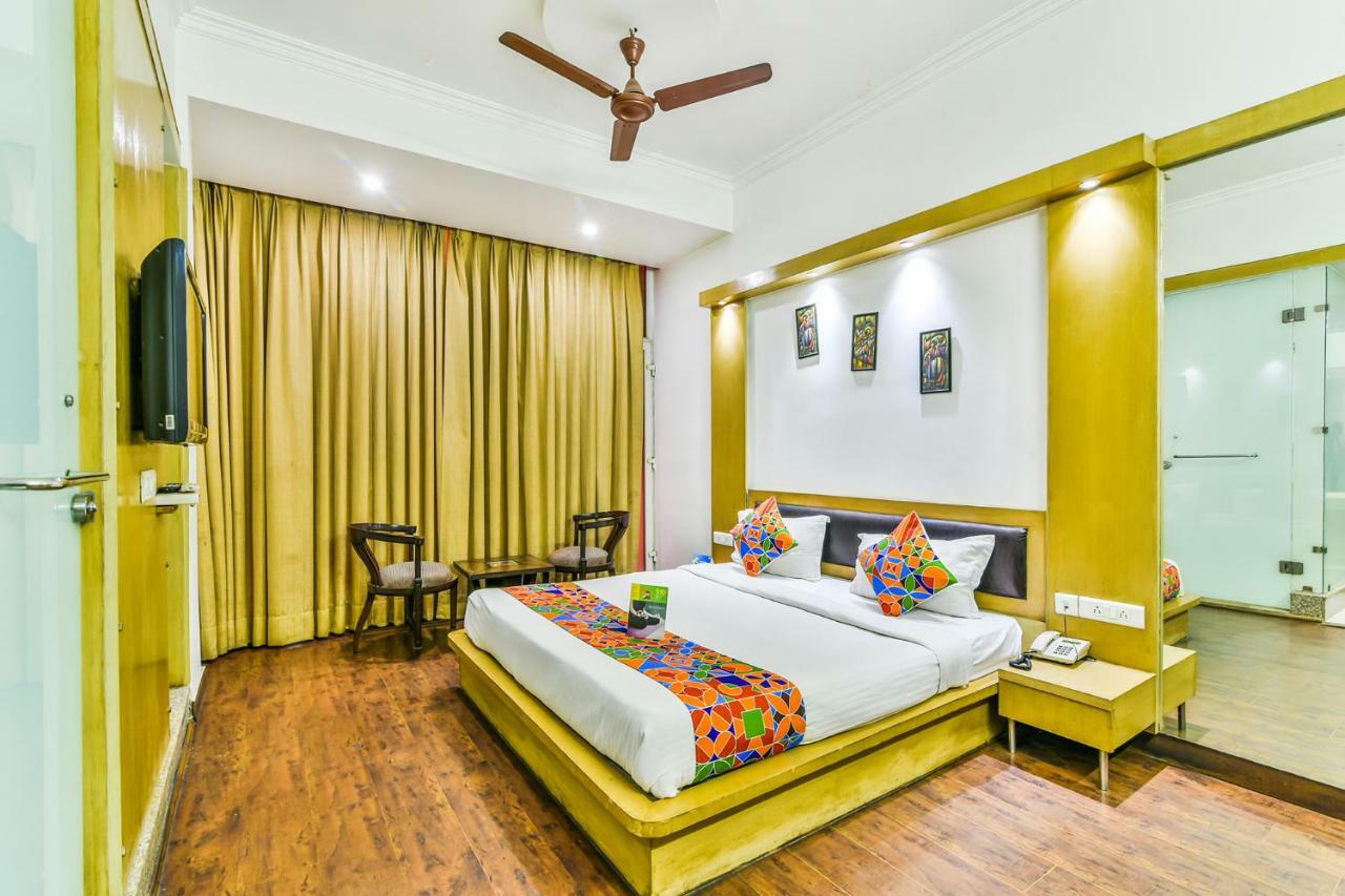 غازي أباد Hotel Parth Inn المظهر الخارجي الصورة