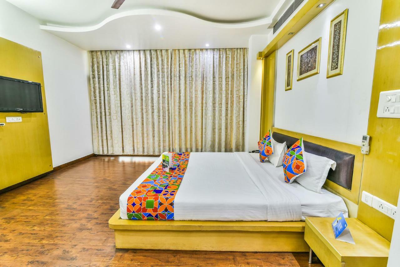 غازي أباد Hotel Parth Inn المظهر الخارجي الصورة